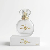 اسانس عطر وی آی پی من (212 VIP Men) کارولینا هررا | مردِ کاریزماتیک و اهل مهمانی | رایحهای گرم، آروماتیک و چوبی با حسی شیرین، جذاب و پرانرژی